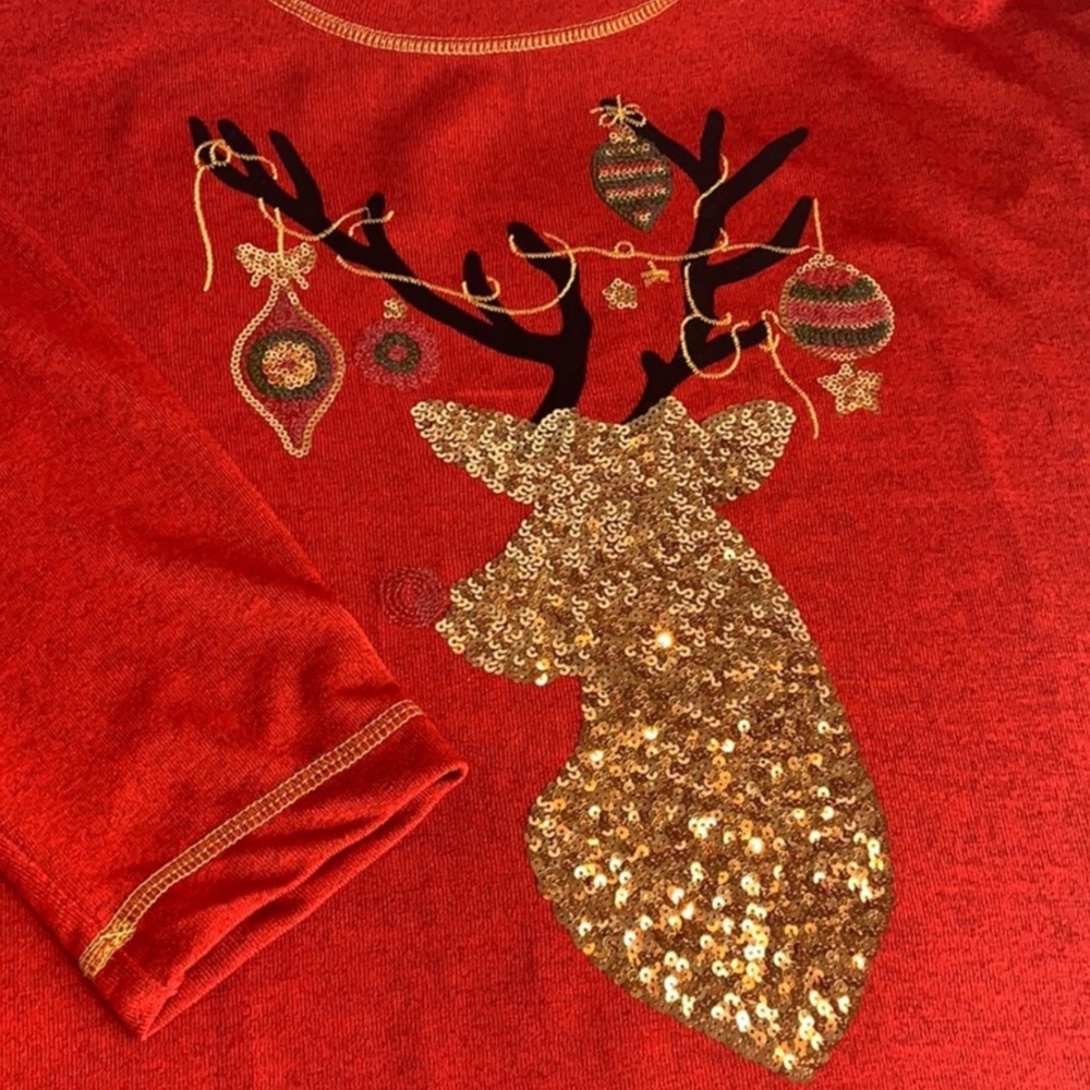 Onque Casuals Christmas Top Sz PM Top Shirt Blouse Red Holiday Reindeer NWT - Picture 3 of 12